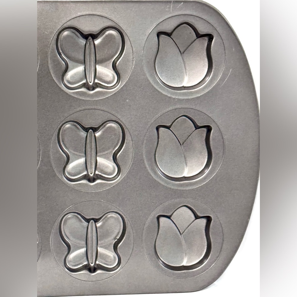 Spring & Easter Mold Pan - Picture 2 of 16